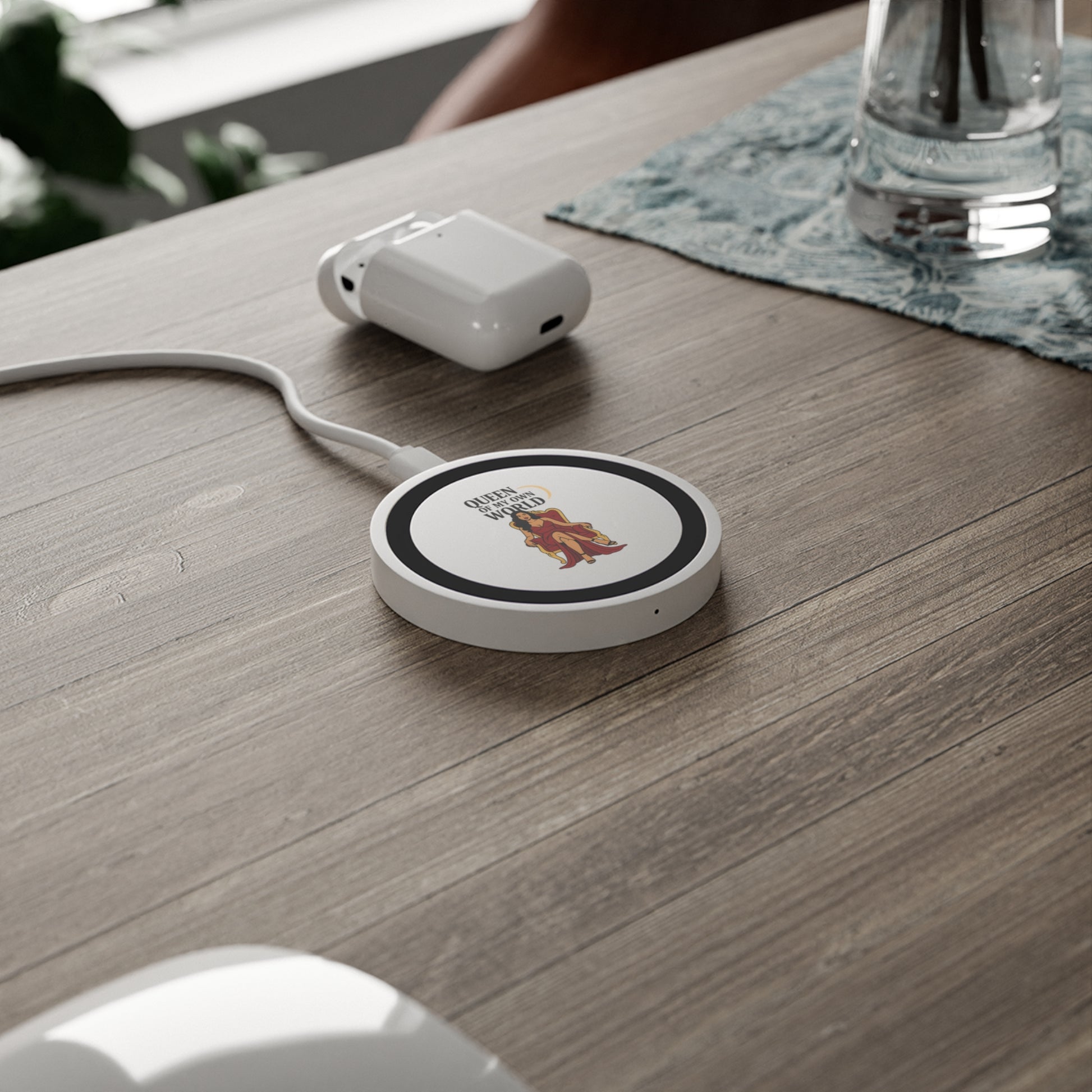 Queen Of My World Wireless Charging Station Pad
