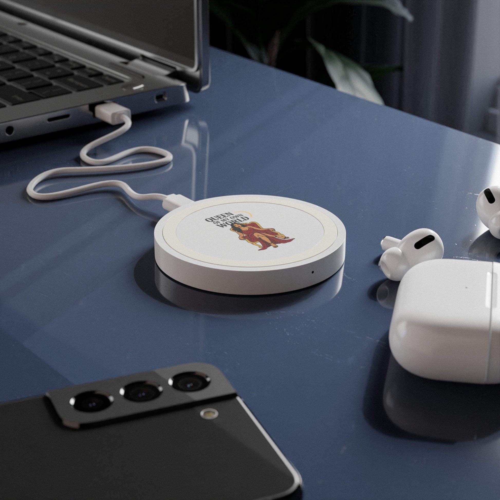 Queen Of My World Wireless Charging Station Pad